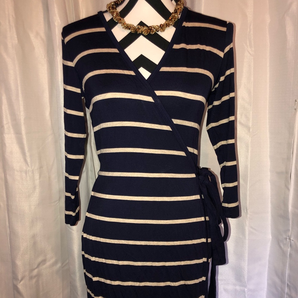 Calvin Klein Midi wrap dress